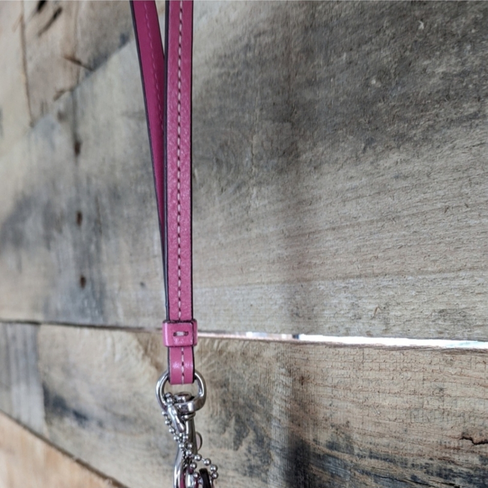 Coach Horse & Carriage Pink & Tan Wristlet - Picture 9 of 11